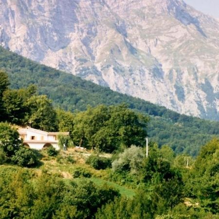 Отель Agriturismo Lu Formaggio Castelli Экстерьер фото
