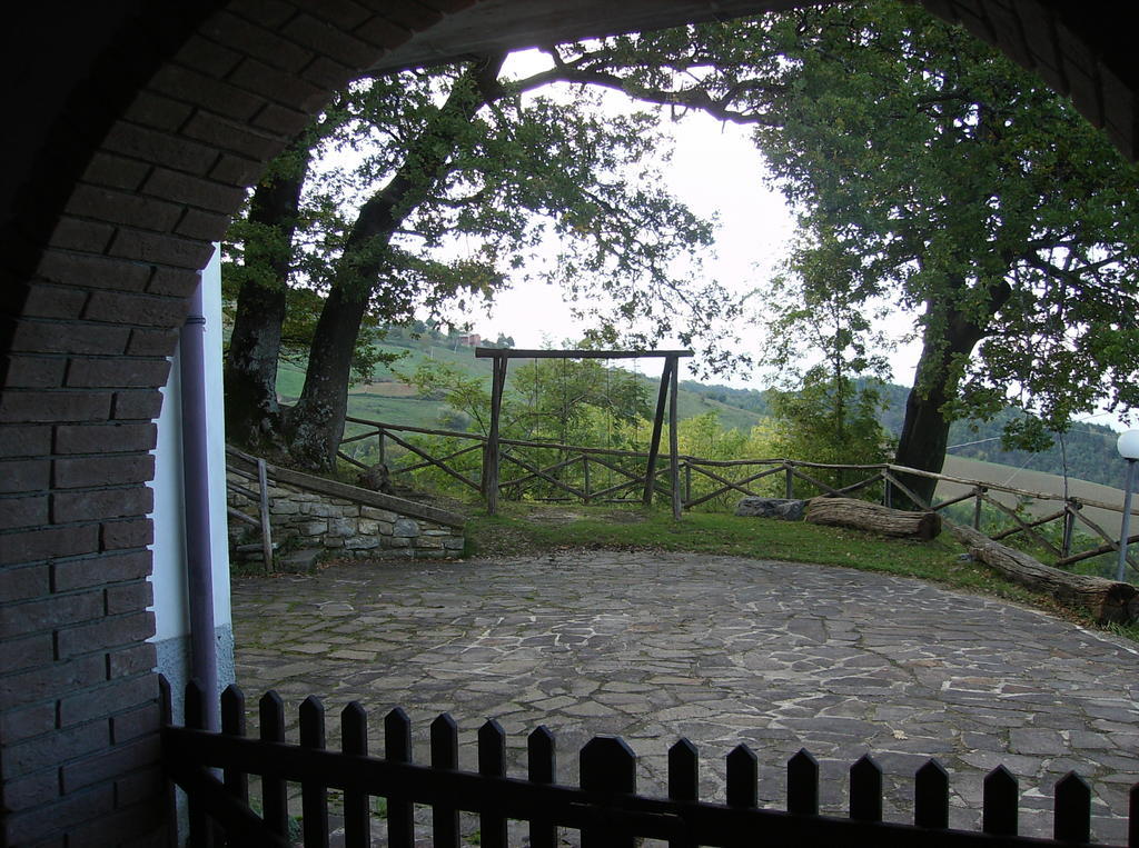 Отель Agriturismo Lu Formaggio Castelli Экстерьер фото